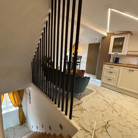 Vale Apartment