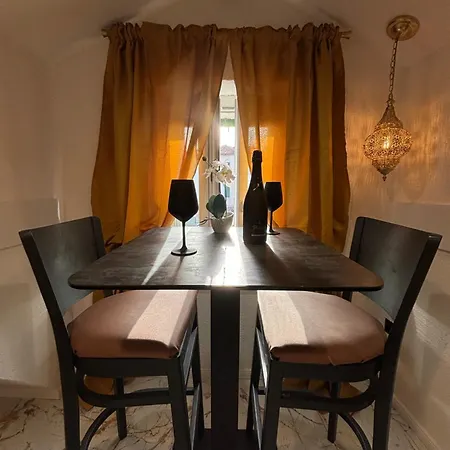 Vale Apartman Apartment