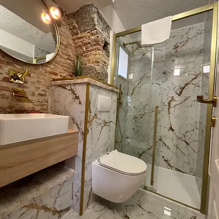 Vale Apartman Apartment