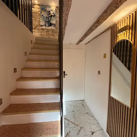 Vale Apartman Apartment